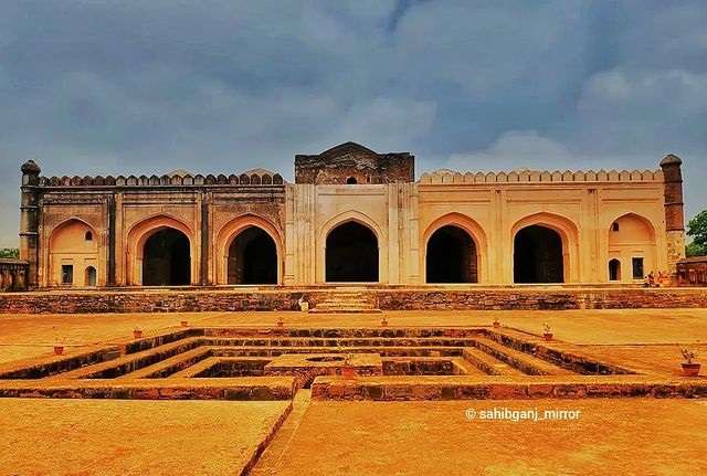 akbari-mosque-rajmahal-sahibganj-mirror-sahibganj-history